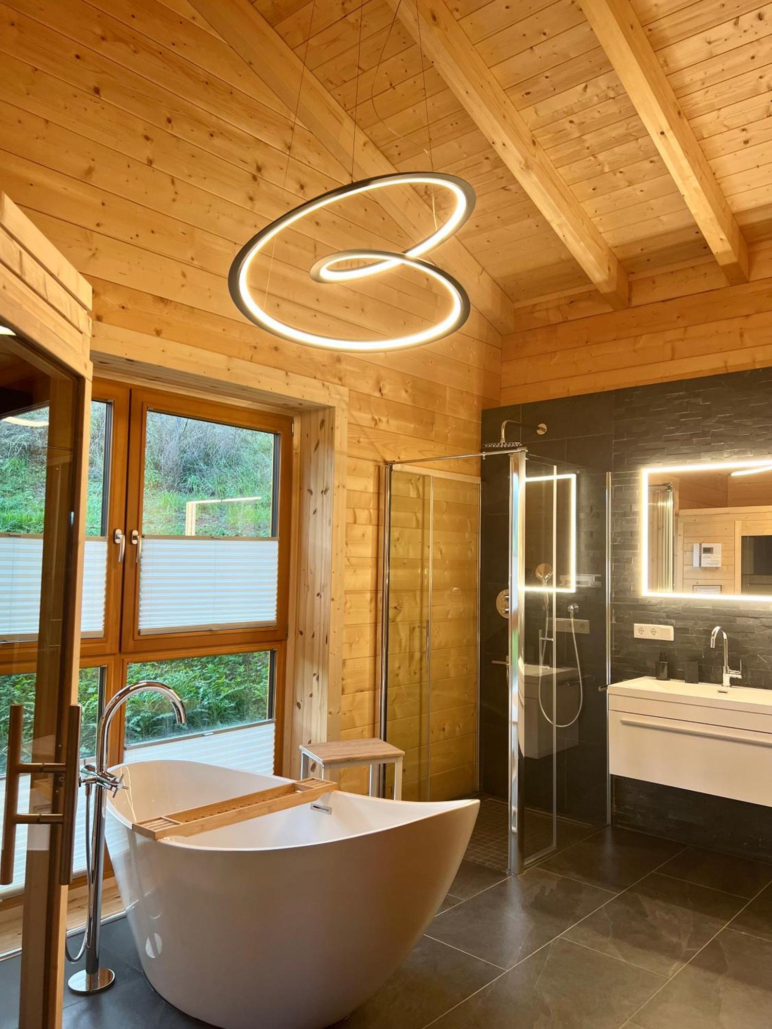 Netten Naturerlebnis Holz-Chalets Daun Extérieur photo